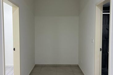 Meta Residence @ Meta City