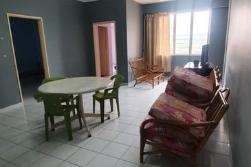 The i Residence Condominum