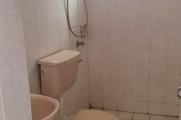 The i Residence Condominum