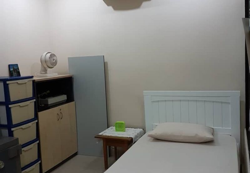 Taman Pinggiran Putra