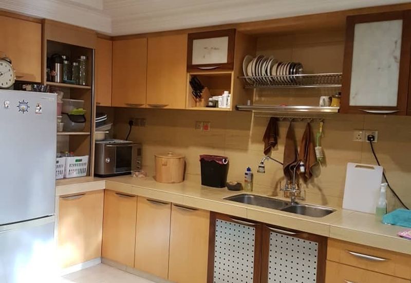 Taman Pinggiran Putra