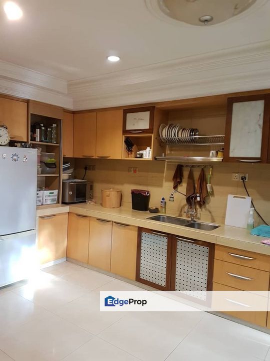 Taman Pinggiran Putra, Seri Kembangan,  Semi-d house with extra land for sale, Selangor, Seri Kembangan