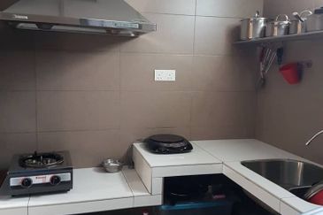 Taman Pinggiran Putra