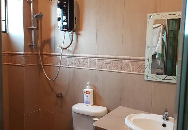 Taman Pinggiran Putra