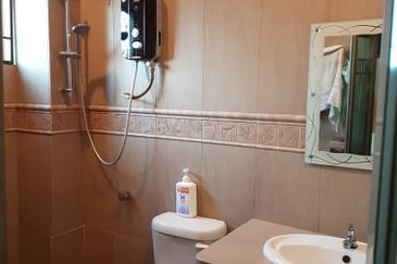 Taman Pinggiran Putra