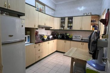 Putra Indah Condominium