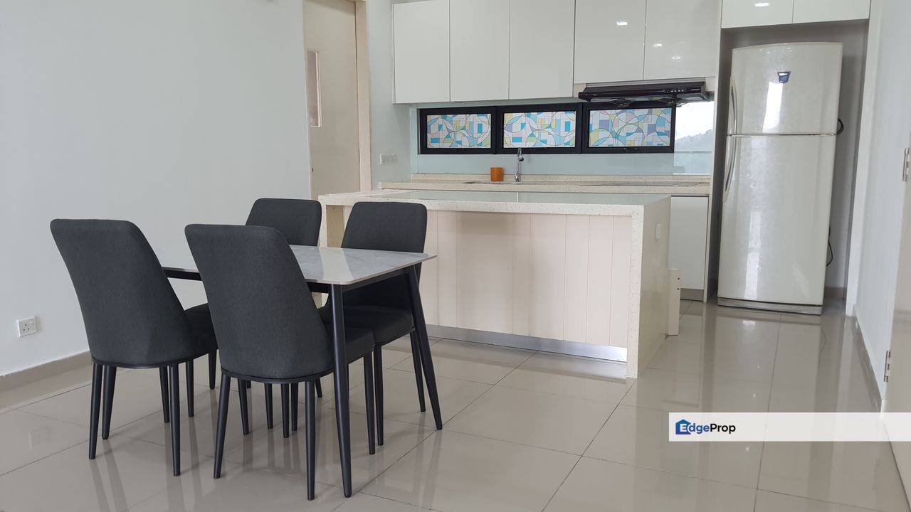 Paragon 3, Puchong South, Biggest size condominium 1445 sqft at Taman Equine, Selangor, Puchong South