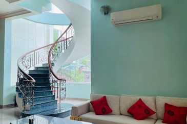 Jalan Equine, Taman Equine