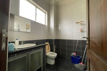 Jalan Equine, Taman Equine