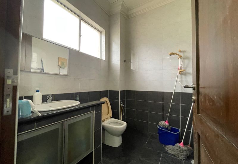 Jalan Equine, Taman Equine