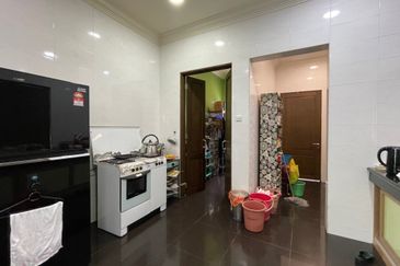 Jalan Equine, Taman Equine