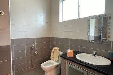 Jalan Equine, Taman Equine