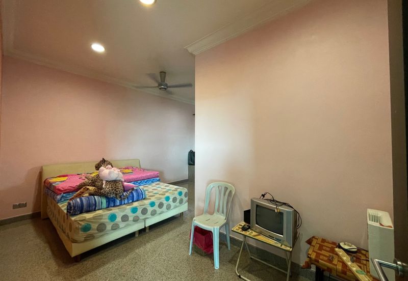 Jalan Equine, Taman Equine