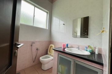 Jalan Equine, Taman Equine