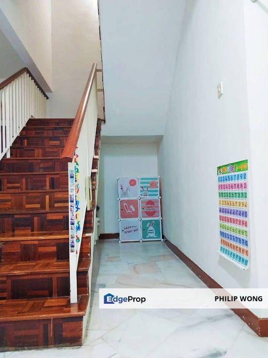 Taman Putra Permai, Seri Kembangan,  Double Storey End lot 22x70 for sale, Selangor, Seri Kembangan