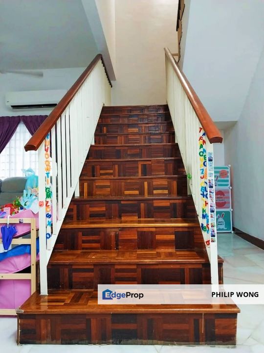 Taman Putra Permai, Seri Kembangan,  Double Storey End lot 22x70 for sale, Selangor, Seri Kembangan