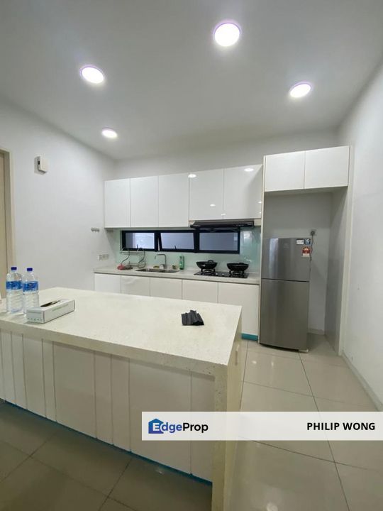 Paragon 3, Seri Kembangan, Bigger build up condominiums at Taman Equine for rent, Selangor, Seri Kembangan