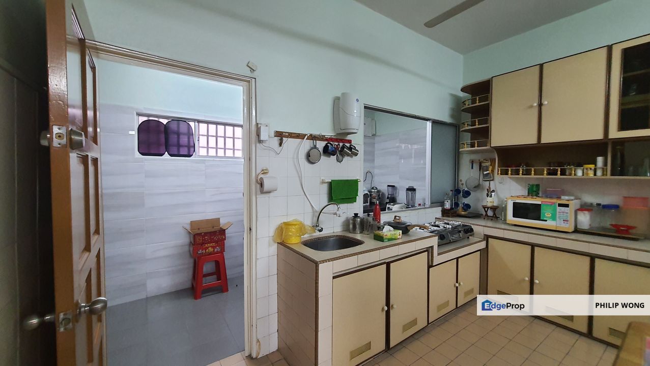 Taman Universiti Indah, Seri Kembangan Well Kept Renovated 2 Storey for sale, Selangor, Seri Kembangan