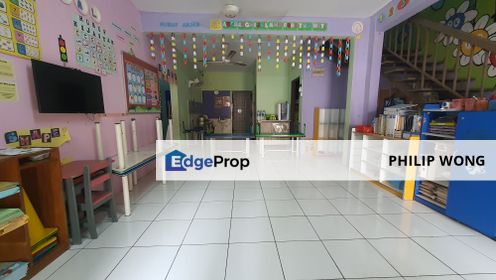 Taman Bukit Serdang Double storey Conner lot 3907 sf for Sale, Selangor, Seri Kembangan