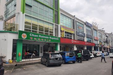 Jalan Equine, Taman Equine