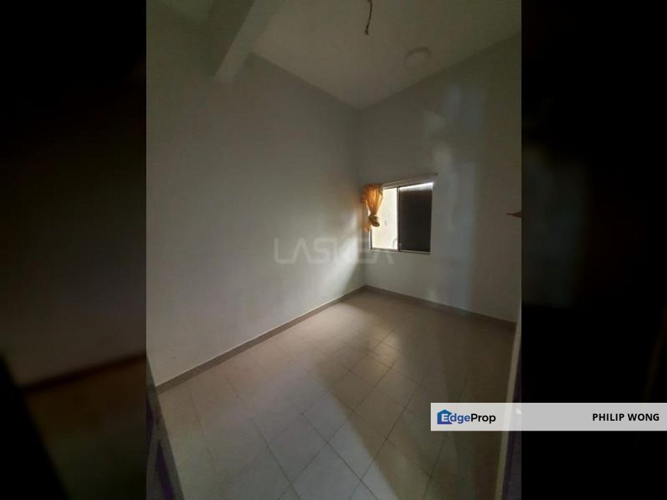 Taman Prima Topikal, Seri Kembangan 2.5 storey house For Sale, Selangor, Seri Kembangan