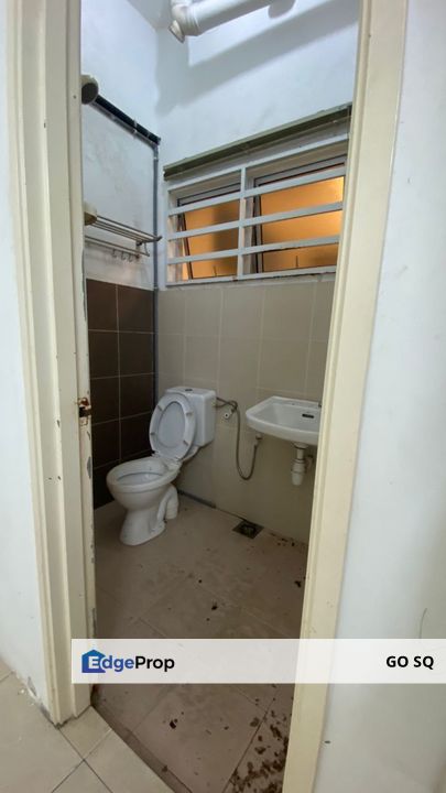 Townvilla Taman Tasik Puchong, Bukit Puchong Meranti, Selangor, Puchong