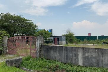 Puchong taman mas commercial land