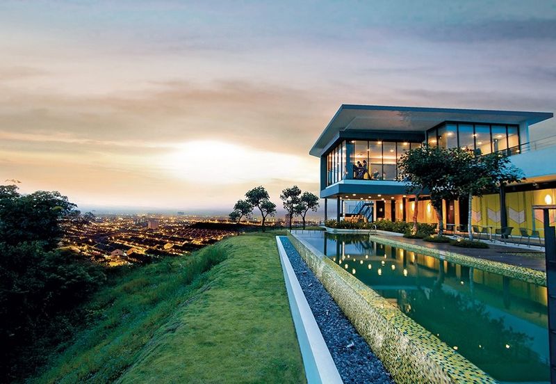  Laman Granview, Zero-lot Bungalow, MUST View!