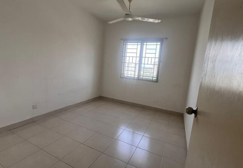 Pangsapuri Seri Baiduri Apartment @ Setia Alam Shah Alam for sale