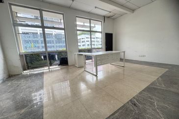 Prima Biz Hub, Taman Tasik Prima