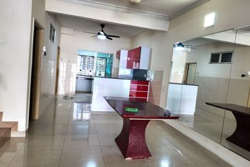 Jalan Puchong Utama 1/4