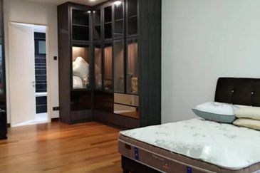 Akira @ 16 Sierra (Sierra 9)