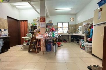 FREE HOLD PUCHONG UTAMA CORNER FOR SALE 