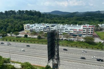 Andana Condominium @ D'Alpinia