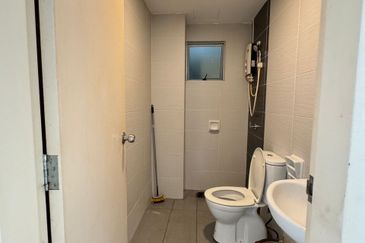 Calisa M @ Calisa Residences