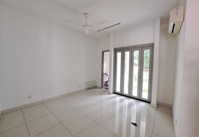 USJ Avenue @ USJ Heights