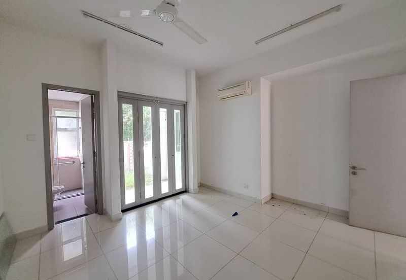 USJ Avenue @ USJ Heights