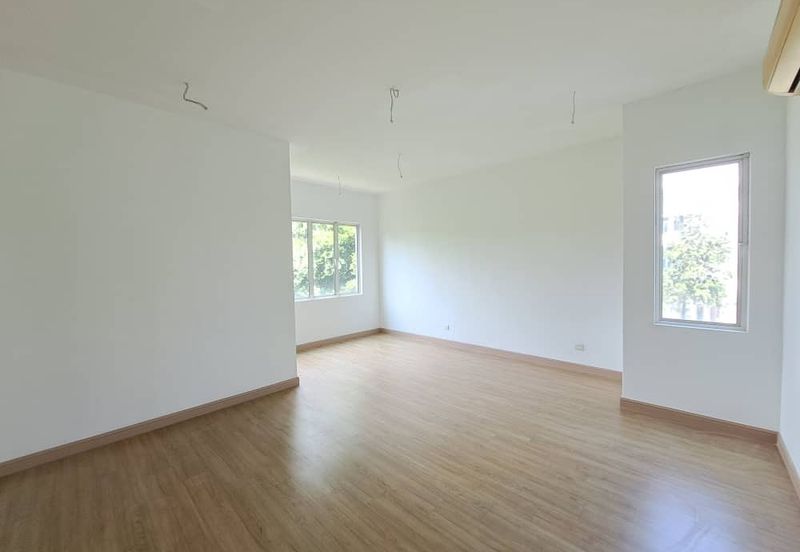 USJ Avenue @ USJ Heights