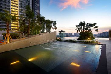 Pandora @ Tropicana Metropark