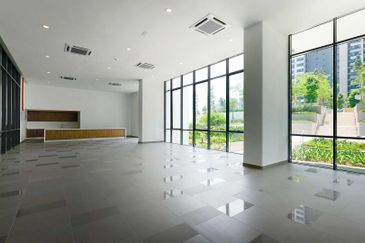 Pandora @ Tropicana Metropark