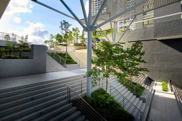 Pandora @ Tropicana Metropark