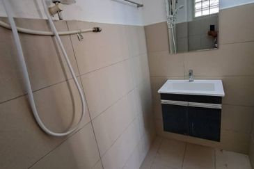 Subang Perdana Goodyear Court 8