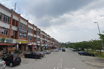 Jalan Pulau Lumut P U10/P @ Alam Budiman