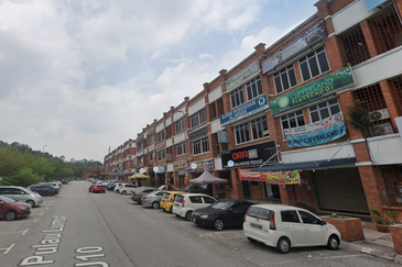 Jalan Pulau Lumut P U10/P @ Alam Budiman