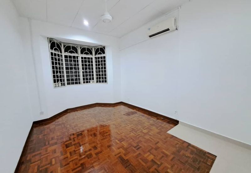 Subang Perdana Goodyear Court 10