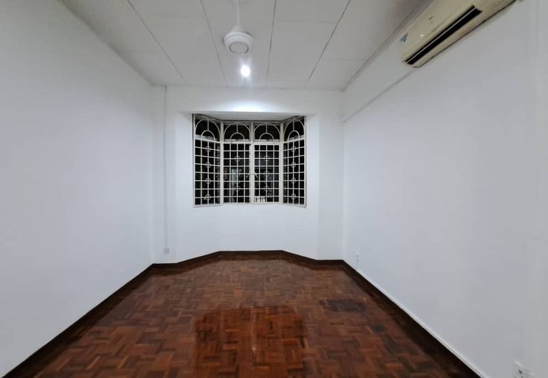 Subang Perdana Goodyear Court 10