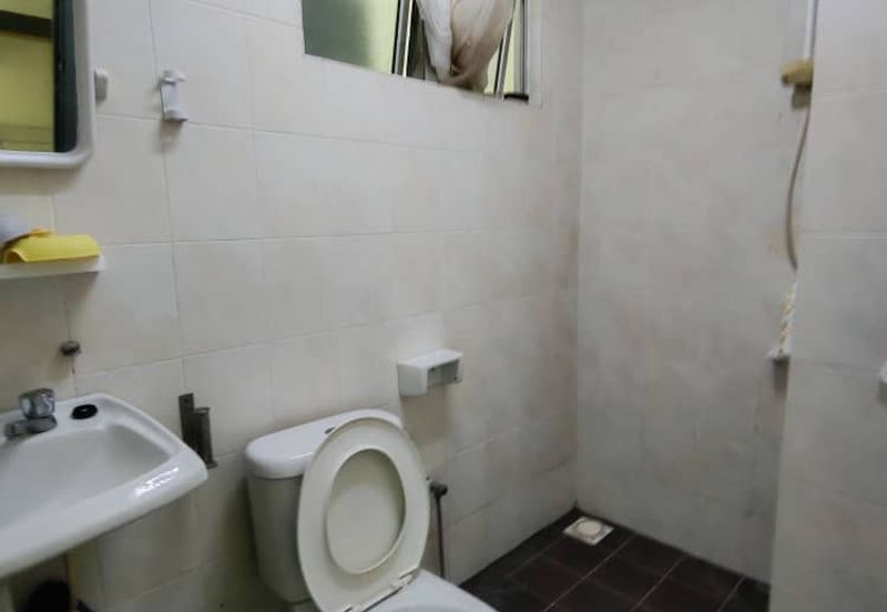 E-Tiara Serviced Apartment