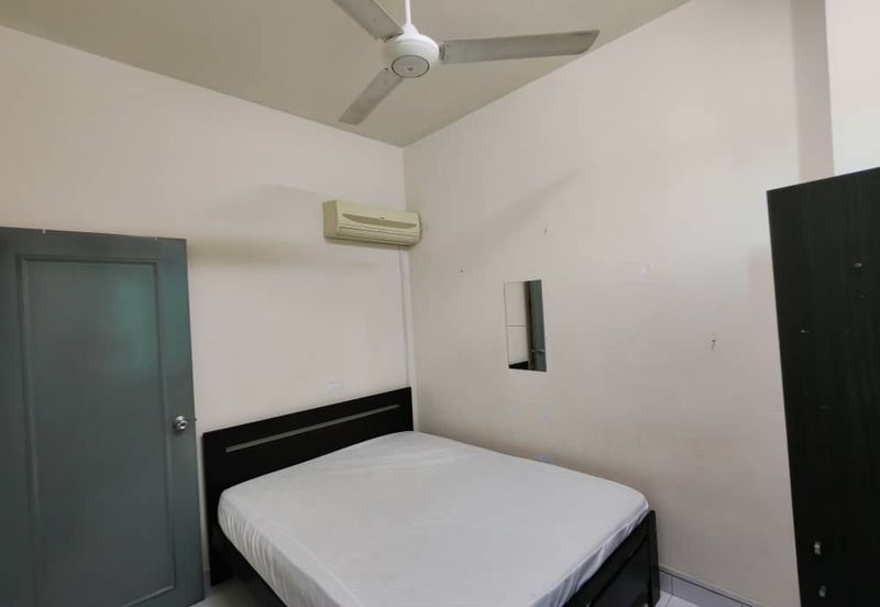 E-Tiara Serviced Apartment