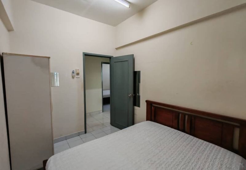 E-Tiara Serviced Apartment