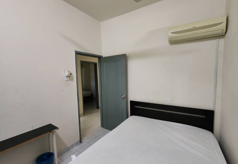 E-Tiara Serviced Apartment